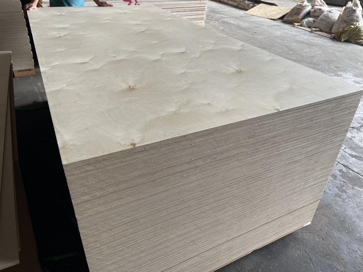 Tips-for-Choosing-the-Right-Birch-Plywood