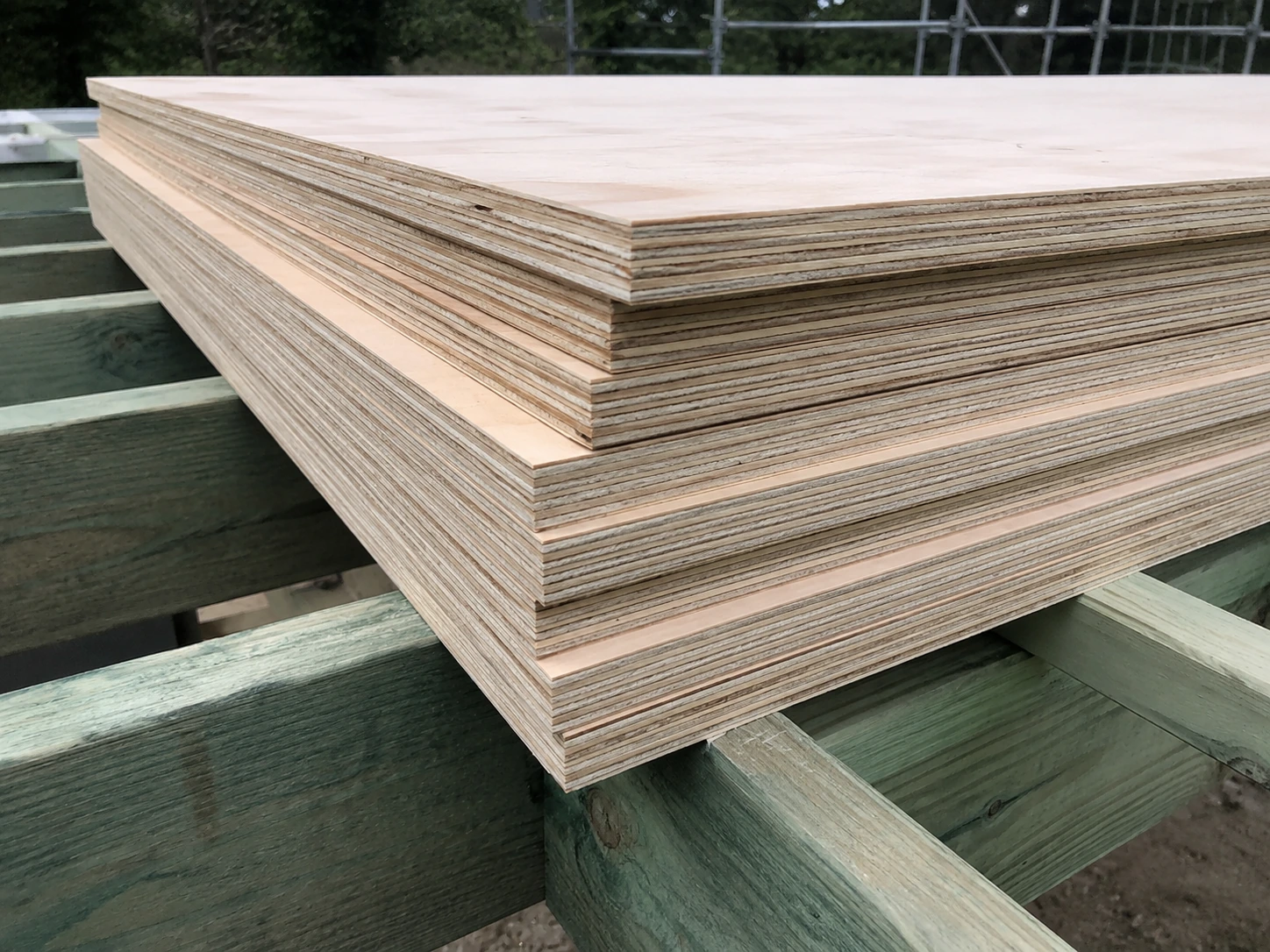 DECK-04-Plywood-Panel-Cross-Section-Outdoor.webp
